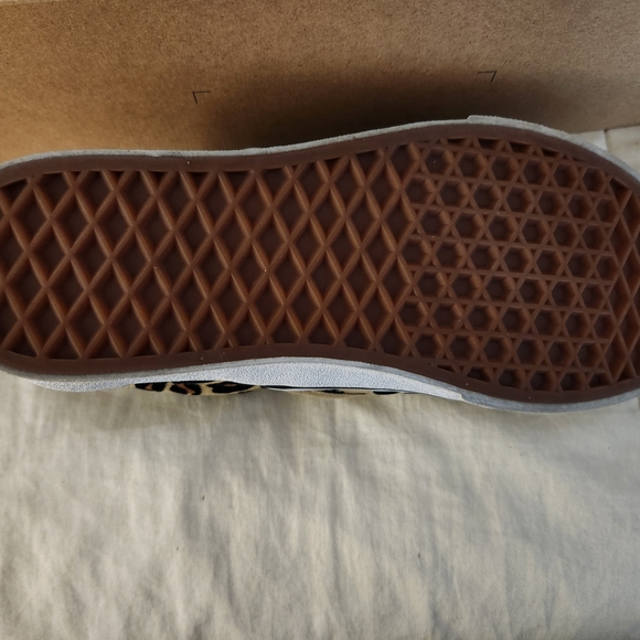 Vans Leopard Print Slip-On Sneakers - Picture 3 of 3
